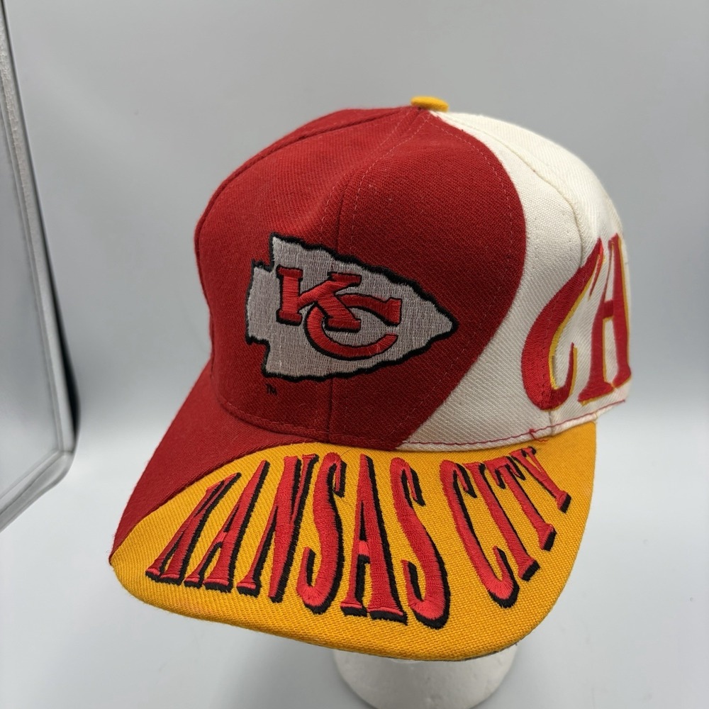 New Deadstock Vintage 90's Kansas City Chiefs Drew Pearson Snapback Hat